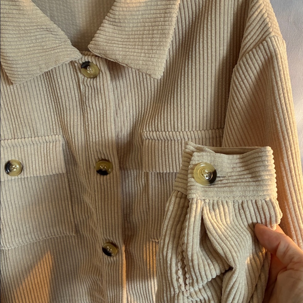 Beige cropped oversized corduroy shacket size 4 casual boho trendy boxy neutral - Picture 6 of 8